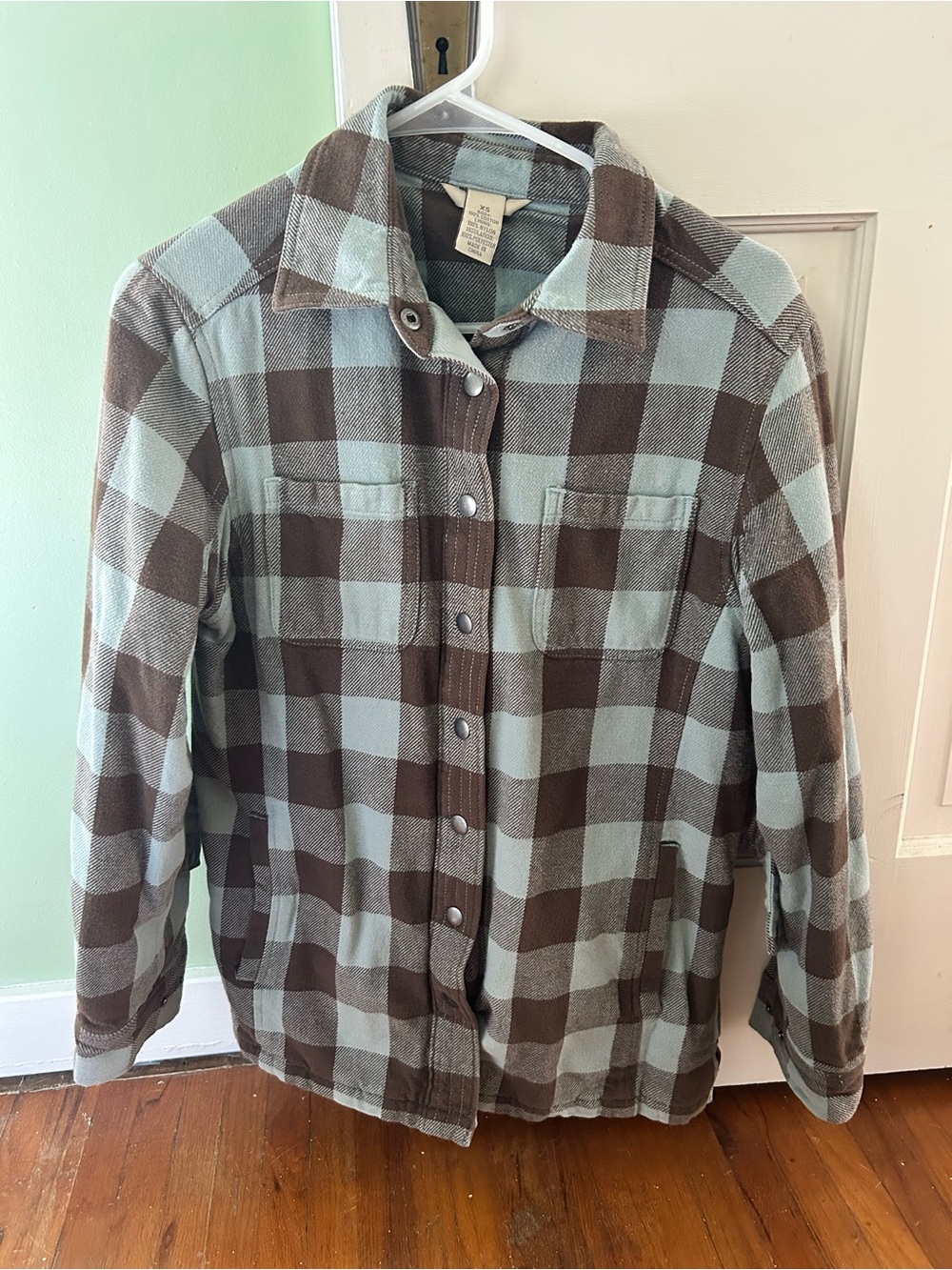 Men's Grey and Light Blue Plaid Button-Up Shirt Jacket XS Duluth Trading Company